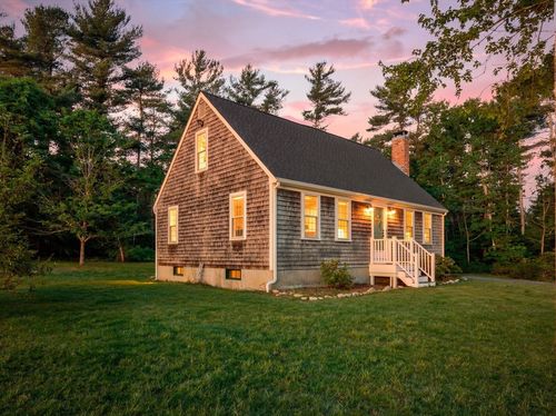 151 Walnut Plain Rd, Rochester, MA, 02770-4007 | Card Image