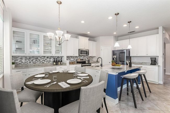 Staged Kitchen | Image 8