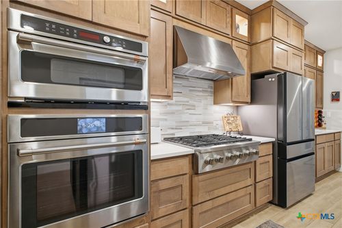 1651 Gruene Grass, New Braunfels, TX, 78130-0350 | Card Image