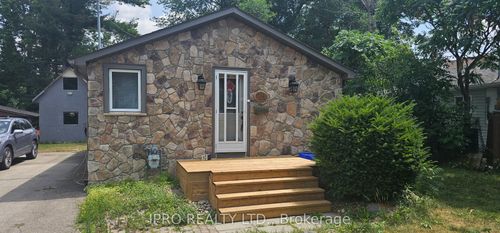 29 Pleasant Avenue, East Gwillimbury, ON, L9N1J9 | Card Image