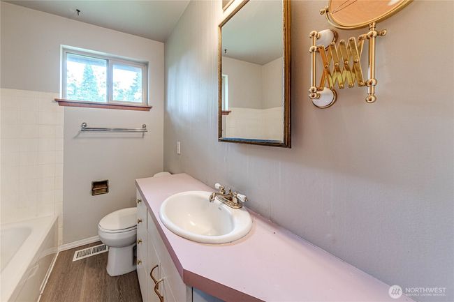 8728 224 Th St Sw, House other with 4 bedrooms, 2 bathrooms and 1 parking in Edmonds WA | Image 16