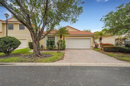 11034 Nw 46th Dr, Coral Springs, FL, 33076-2135 | Card Image