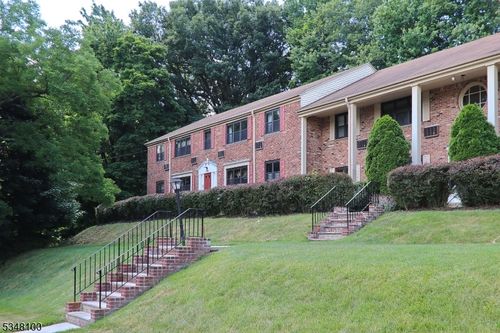 37 Sandra Cir, Westfield, NJ, 07090-1184 | Card Image