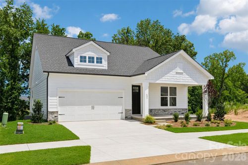 37-605 Banter Ln, Cramerton, NC, 28032-0197 | Card Image