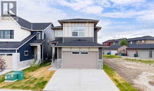 20 Sunvalley View, Cochrane, AB, T4C0X8 | Card Image