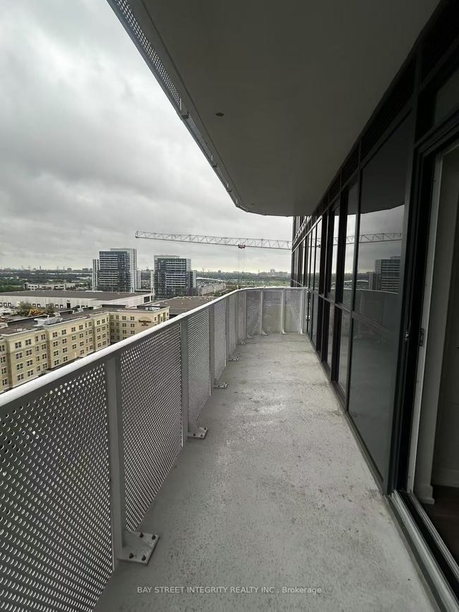 1509 - 28 Interchange Way, Condo with 2 bedrooms, 1 bathrooms and null parking in Concord ON | Image 16