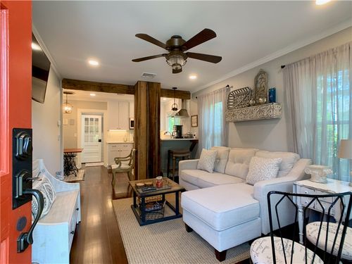 18 Sylvan St, Newport, RI, 02840-3551 | Card Image