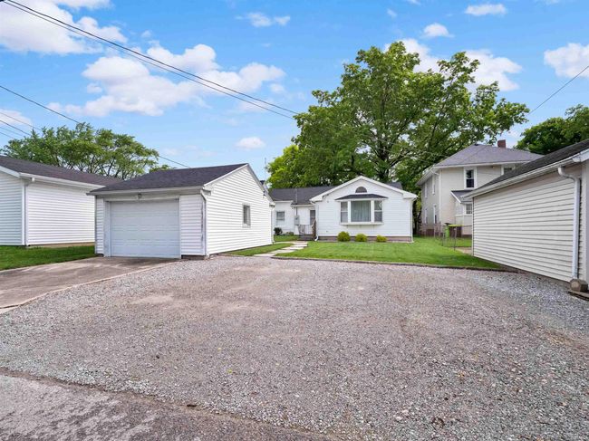 1324 Poplar St, House other with 3 bedrooms, 2 bathrooms and null parking in Huntington IN | Image 23
