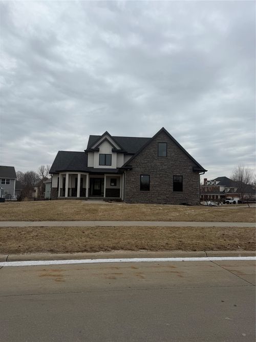 2107 Sw Tanglewood Lane, Ankeny, IA, 50023 | Card Image