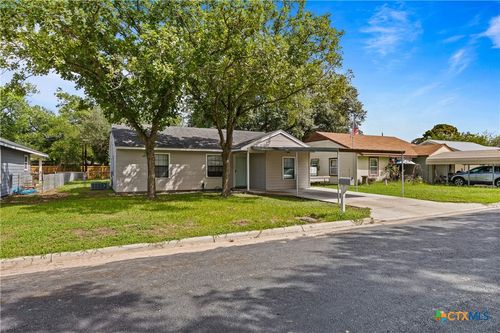 205 Sandra St, Edna, TX, 77957-2146 | Card Image
