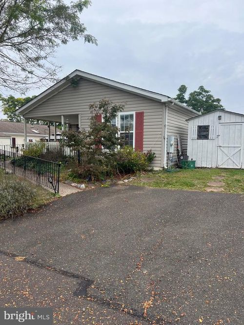 3 Juniper Cir, NEW HOPE, PA, 18938-1500 | Card Image