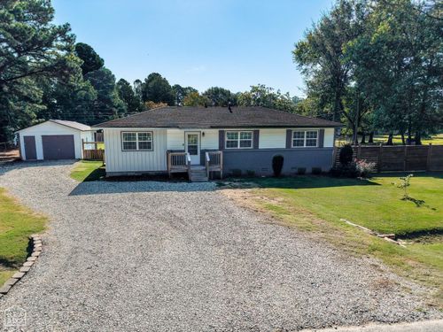 215 Woody Ln, Jonesboro, AR, 72401-8953 | Card Image