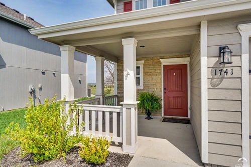 1741 Elderberry Ln, Ottawa, KS, 66067-7502 | Card Image