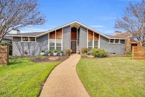 16817 Rustic Meadows Dr, Dallas, TX, 75248-2130 | Card Image