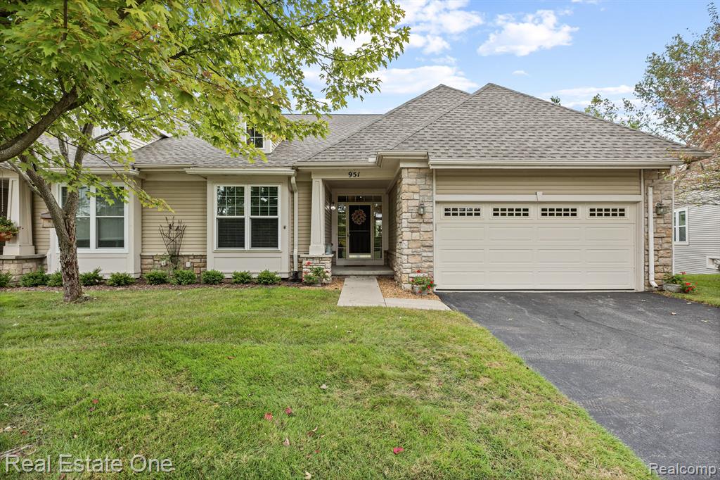 Stony Lake Ct, Oxford, MI 48371 #1