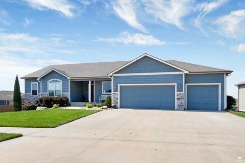 8717 Kinzie Jos Way, Manhattan, KS, 66502-8922 | Card Image