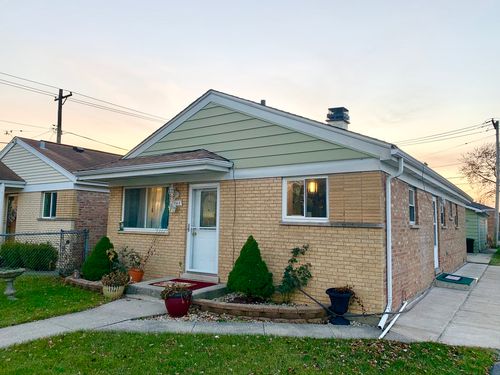 7848 Meade Ave, Burbank, IL, 60459-1231 | Card Image