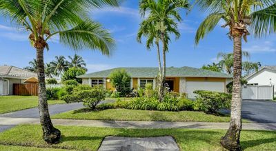 7260 Sw 20th St, House other with 4 bedrooms, 2 bathrooms and null parking in Plantation FL | Image 1