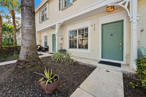 5628 Nw 99th Ln, Coral Springs, FL, 33076-2835 | Card Image