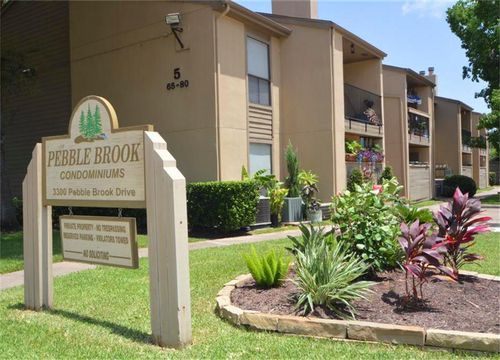 74-3300 Pebblebrook Dr, Seabrook, TX, 77586-6051 | Card Image