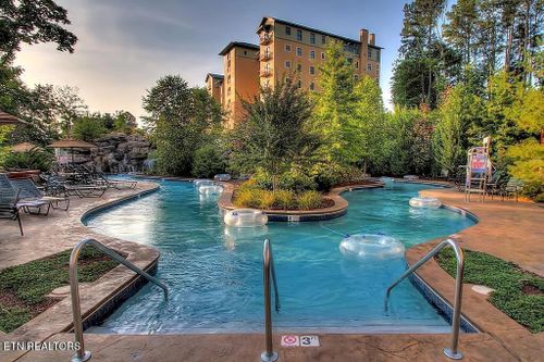 460-212 Dollywood Ln, Pigeon Forge, TN, 37863-3903 | Card Image
