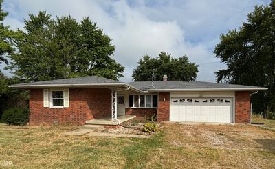 15620 E State Road 46, House other with 3 bedrooms, 2 bathrooms and null parking in Columbus IN | Image 2