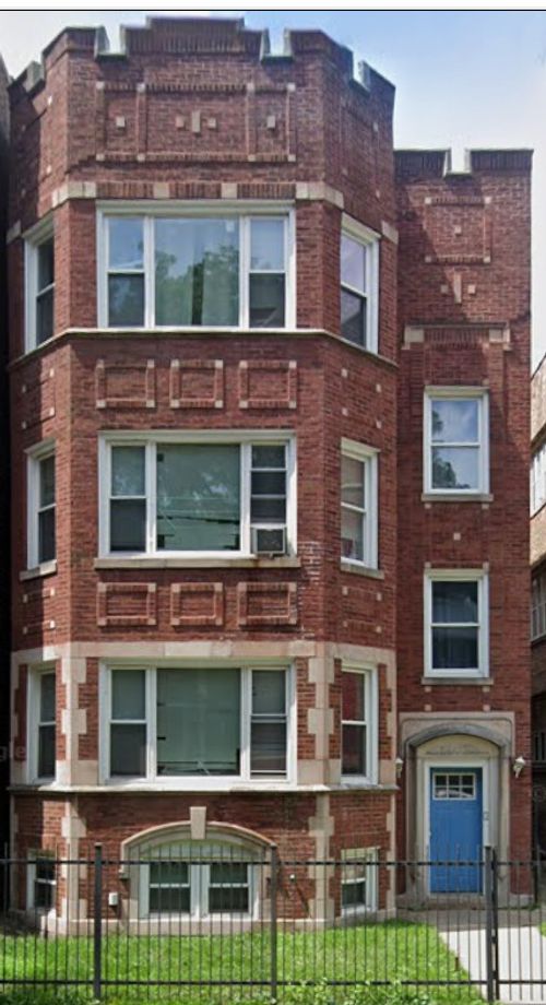 7544 Essex Ave, Chicago, IL, 60649-4031 | Card Image