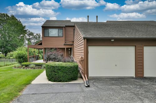 245 S Prospect St, Roselle, IL, 60172-2269 | Card Image