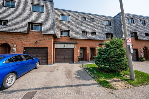 35 Briar Path, Brampton, ON, L6T2A3 | Card Image