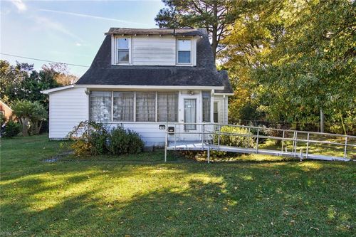 1504 E Pembroke Ave, Hampton, VA, 23663-2032 | Card Image