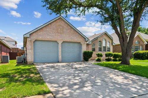 2216 Starleaf Pl, Flower Mound, TX, 75022-4909 | Card Image