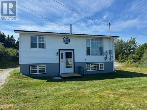 16-18 Ocean View Dr, Fermeuse, NL, A0A | Card Image