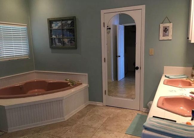 2074 Hwy 98 W, House other with 4 bedrooms, 3 bathrooms and 6 parking in Carrabelle FL | Image 33