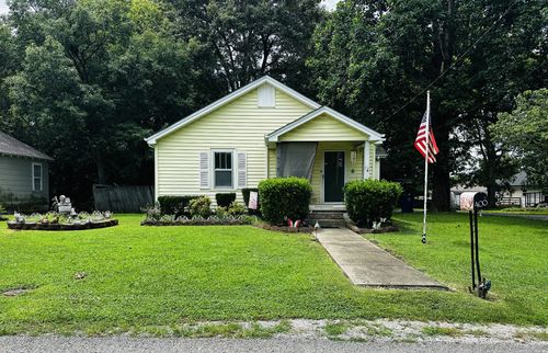 400 Ray St, Shelbyville, TN, 37160-2922 | Card Image