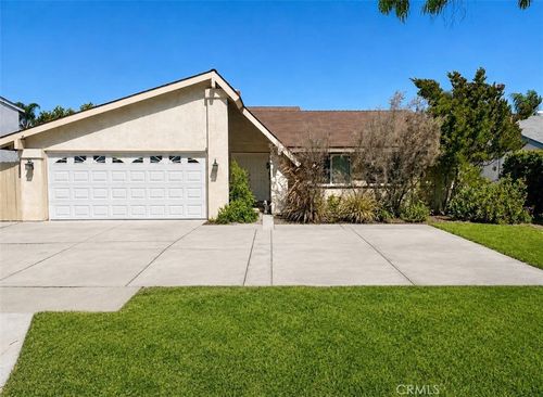 3205 Ramona Dr, Santa Ana, CA, 92707-3950 | Card Image