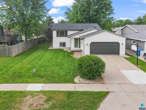 5705 W Missouri St, Sioux Falls, SD, 57106-0269 | Card Image