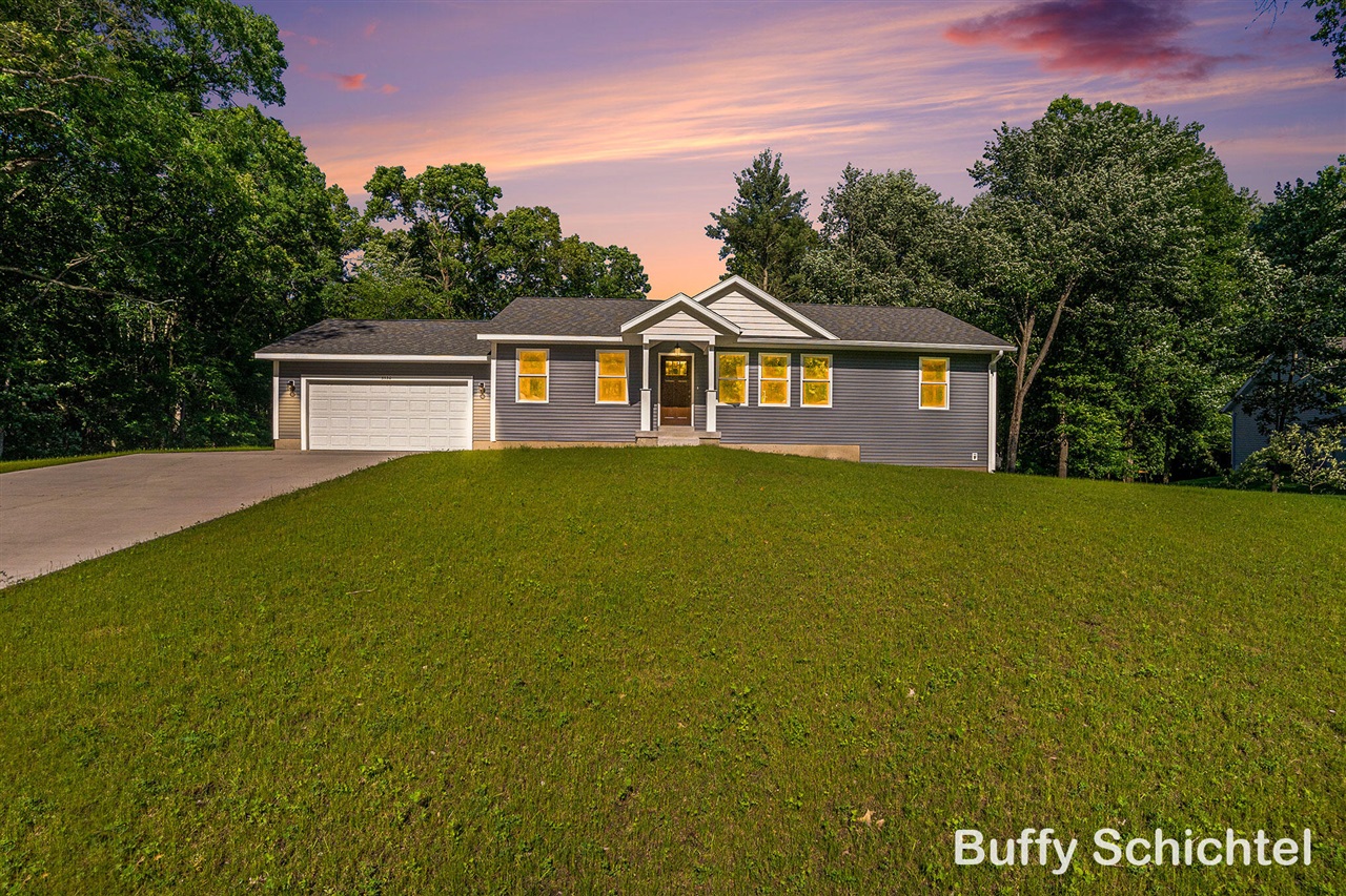 Samantha Ln, Twin Lake, MI 49457