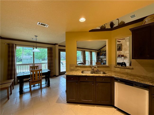 28799 N Us Highway 83, House other with 4 bedrooms, 3 bathrooms and null parking in Concan TX | Image 32