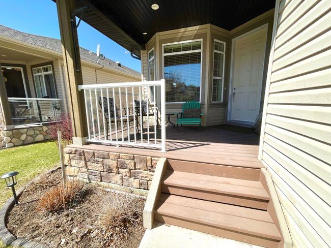 1909 Riverside Drive Nw, Home with 2 bedrooms, 2 bathrooms and 4 parking in High River AB | Image 5
