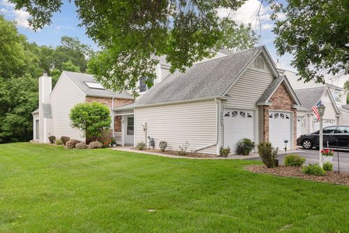 5662 Donegal Dr, Shoreview, MN, 55126-4723 | Card Image