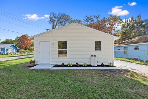 210 N 22nd Street, Fort Pierce, FL, 34950 | Card Image