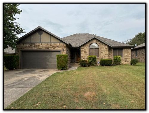2425 S Nolting Ave, Springfield, MO, 65807-8125 | Card Image