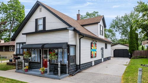 615 Pine St, Essexville, MI, 48732-1482 | Card Image