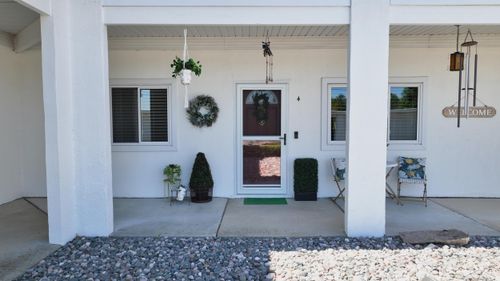 205 Kennely Rd, Saginaw, MI, 48609-6775 | Card Image