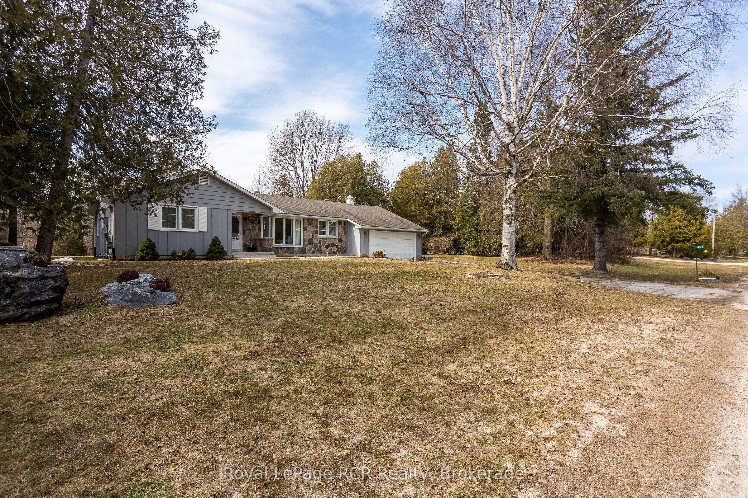 406 Balmy Beach Rd, For Sale in Owen Sound - eXp Realty