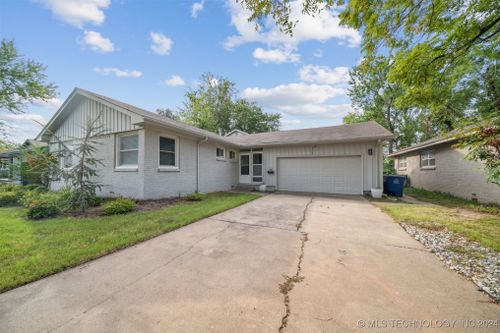 5732 E 27th Street, Tulsa, OK, 74114 | Card Image