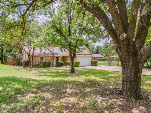 109 E Redbud Dr, Hurst, TX, 76053 | Card Image