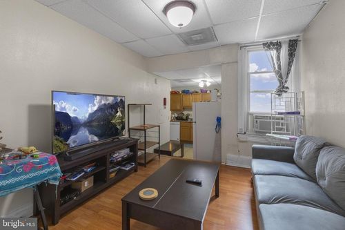 apt-2-4034 Baring St, PHILADELPHIA, PA, 19104-5560 | Card Image