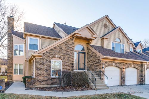 76 Willow Pkwy, Buffalo Grove, IL, 60089-4626 | Card Image