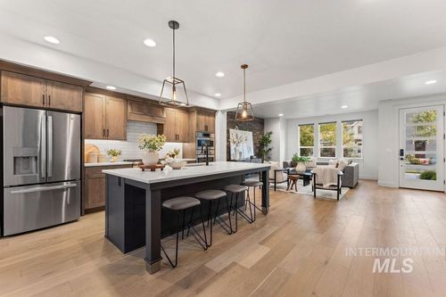 4240 E Parkcenter Blvd., Boise, ID, 83716 | Card Image